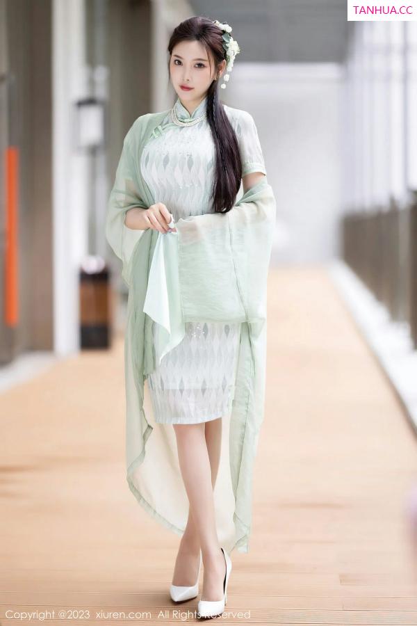 杨晨晨 sugar小甜心CC [XiuRen]高清写真图 2023.06.27 No.6983 杨晨晨Yome 旗袍美腿第2张图片